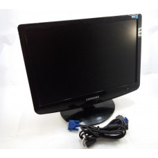 Monitor Bivolt LCD 17 Pol. Samsung SyncMaster 732NW 1440x900 (com risco)