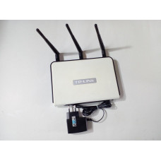 Roteador WiFi TP-Link TL-WR941ND 300mbps 3 Antenas Rosqueáveis 3dBi 2.5Ghz